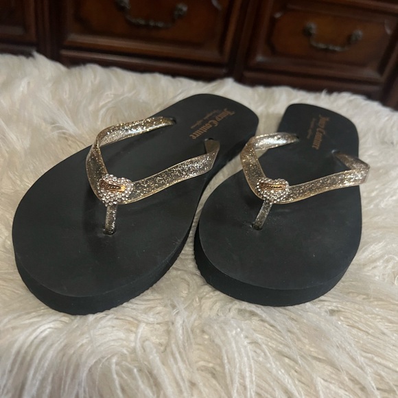 New Juicy Couture Flip Flops with Sparkly Heart Logo Size 7 - Picture 11 of 11
